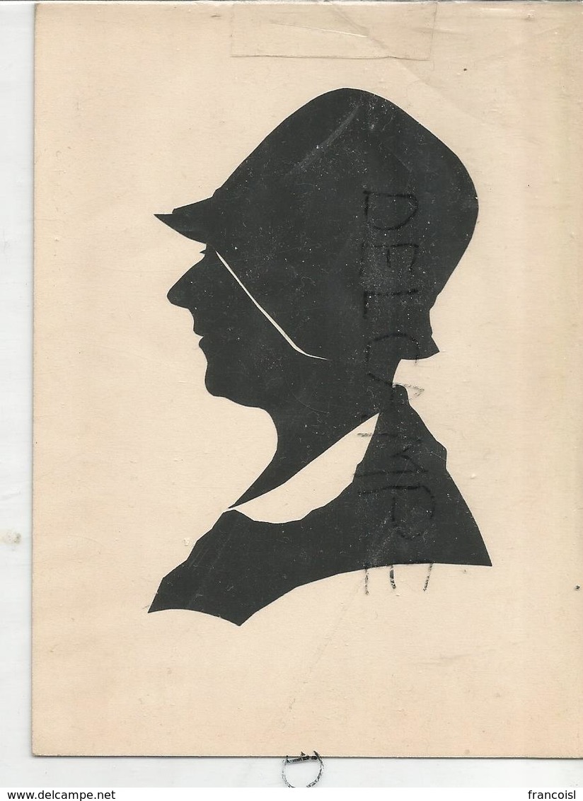 Femme En Chapeau Vers La Gauche. - Silhouettes