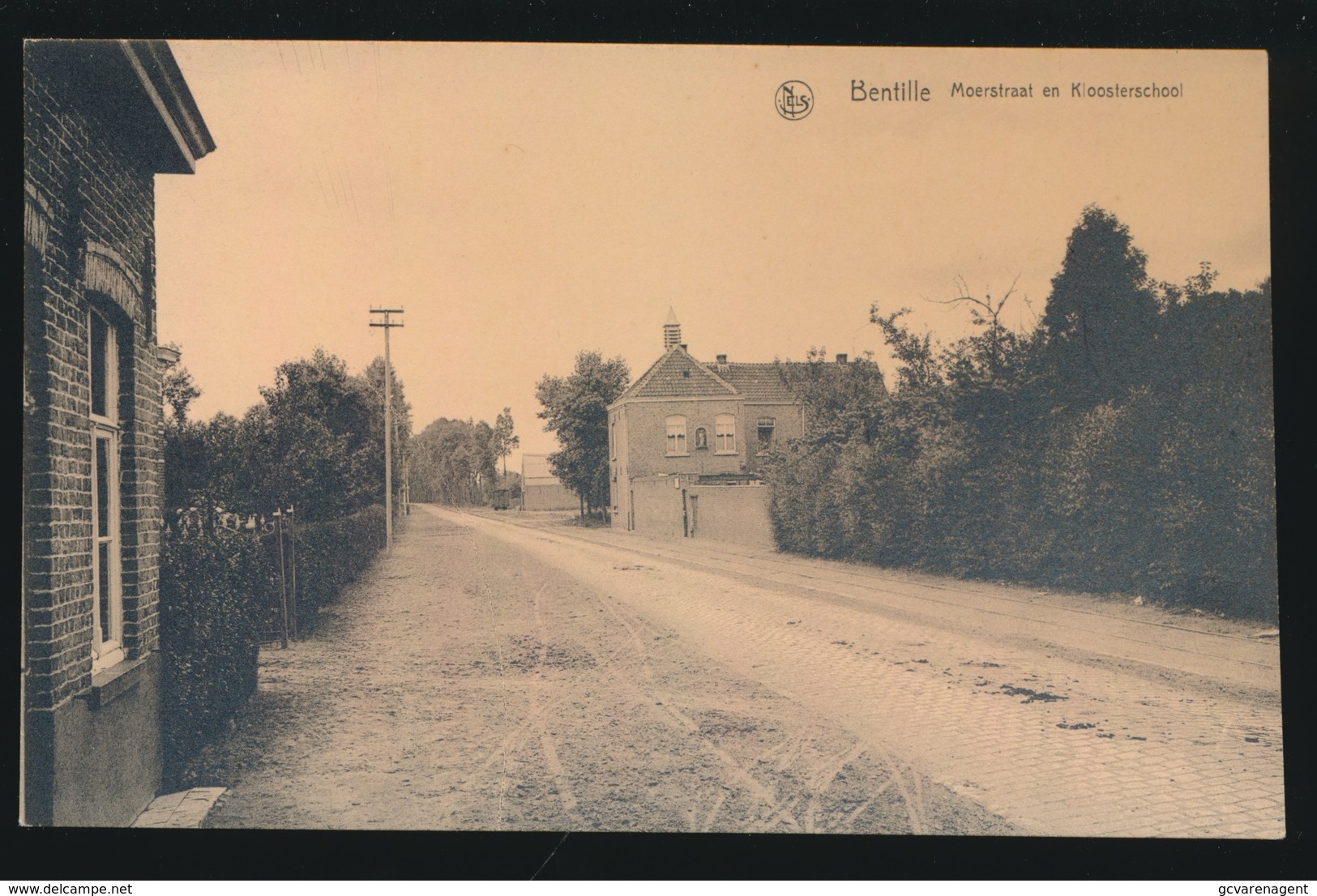 BENTILLE  MOERSTRAAT EN KLOOSTERSCHOOL - Sint-Laureins