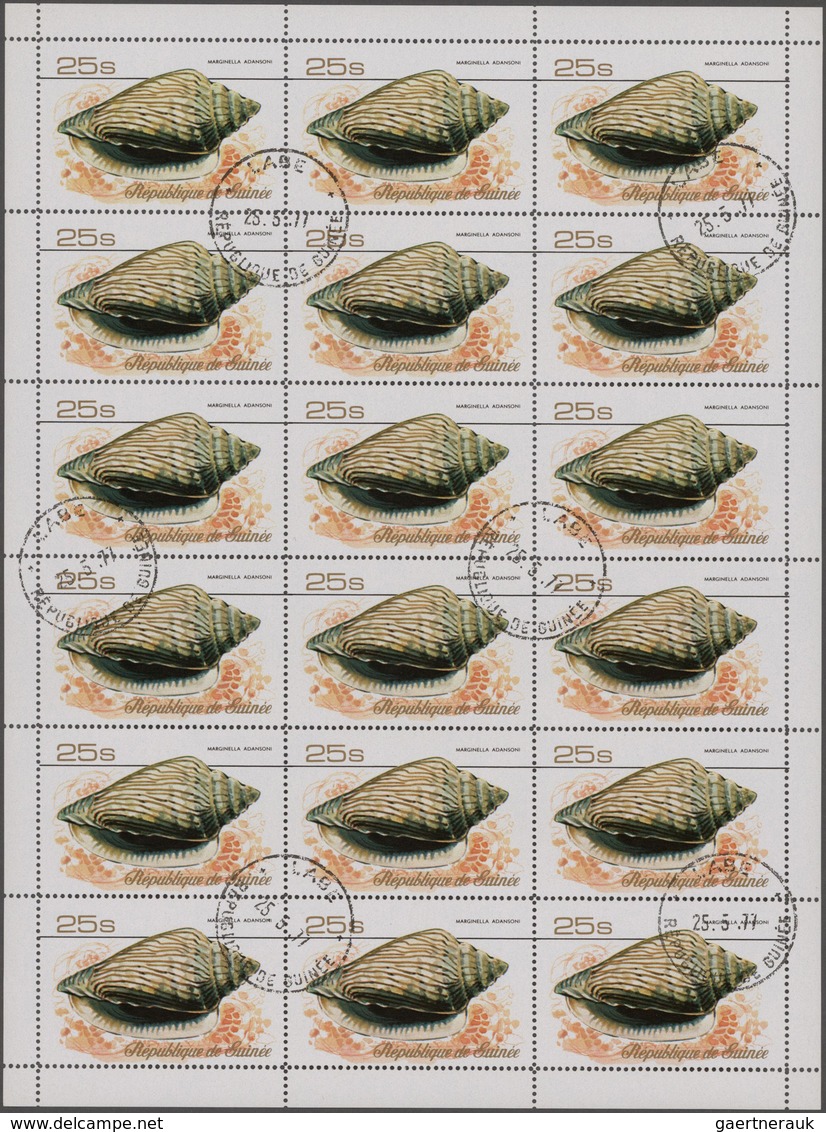 Guinea: 1966/1979 (ca.), Enormous Stock Of Used Perforated And Imperforated Stamps With Hundreds To - República De Guinea (1958-...)