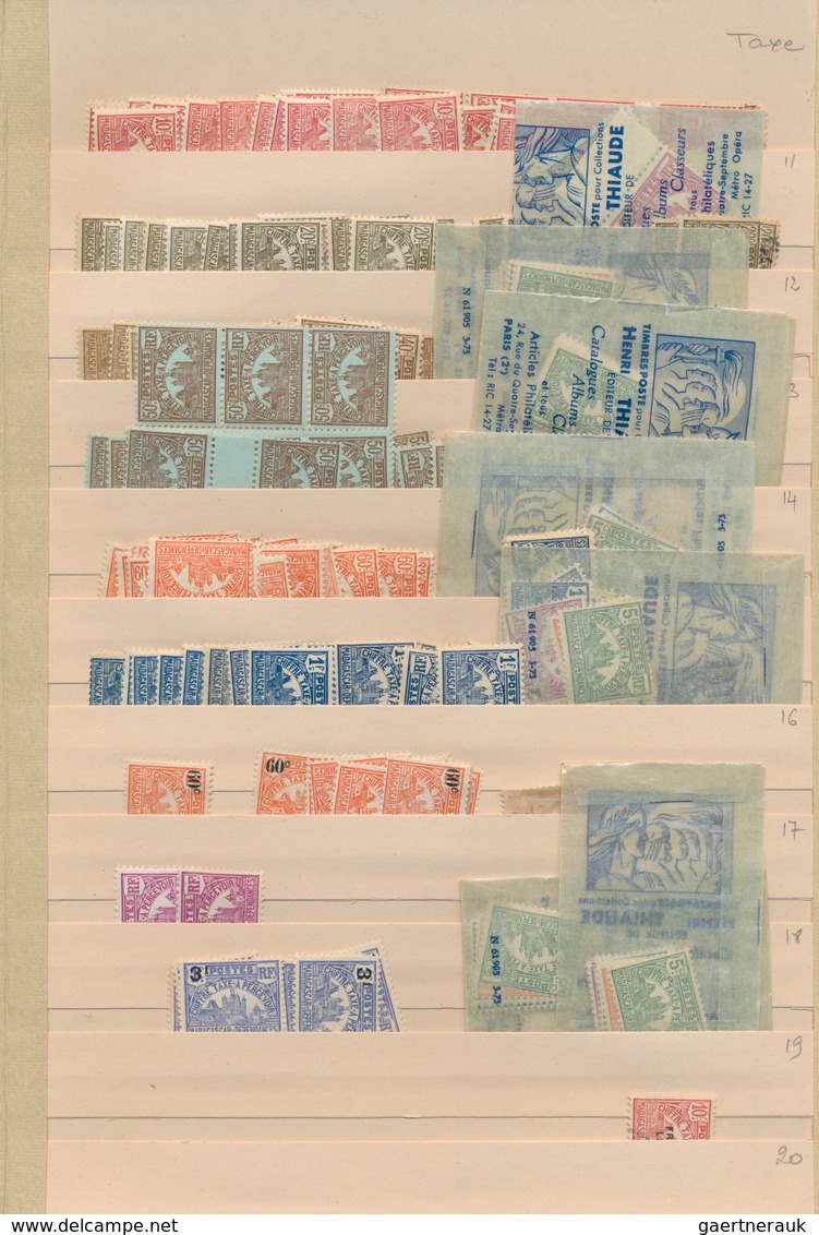 Madagaskar: 1896/1990, plus some modern up to 2005, comprehensive mint and used holding in two thick