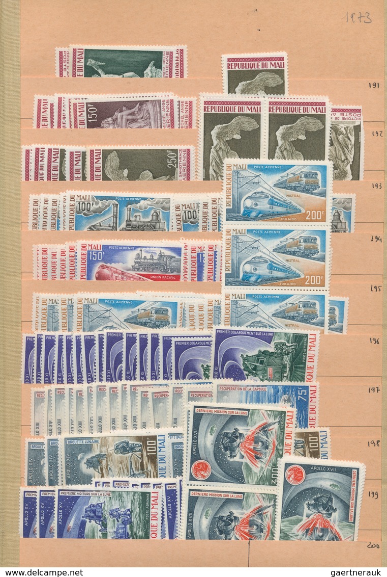 Mali: 1959/1992, comprehensive almost exclusively MNH holding in four thick albums, comprising defin