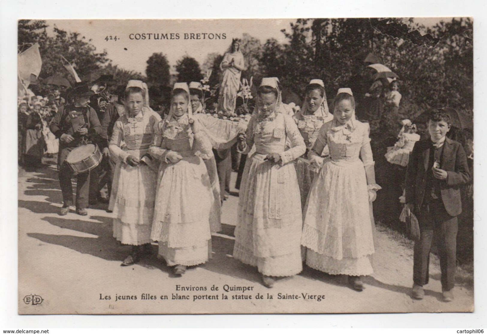 - CPA COSTUMES BRETONS (29) - Environs De Quimper - Les Jeunes Filles En Blanc Portent La Statue De La Sainte-Vierge - - Quimper