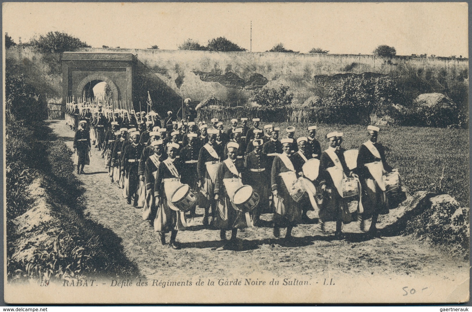 Marokko: 1900/1960, Box With Over 1600 Historical Postcards With Different Topics Like Culture, Reli - Oblitérés