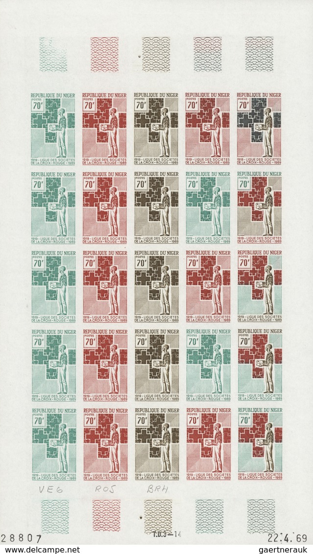 Niger: 1969/1978, IMPERFORATE COLOUR PROOFS, MNH collection of 105 complete sheets (=2.245 proofs),