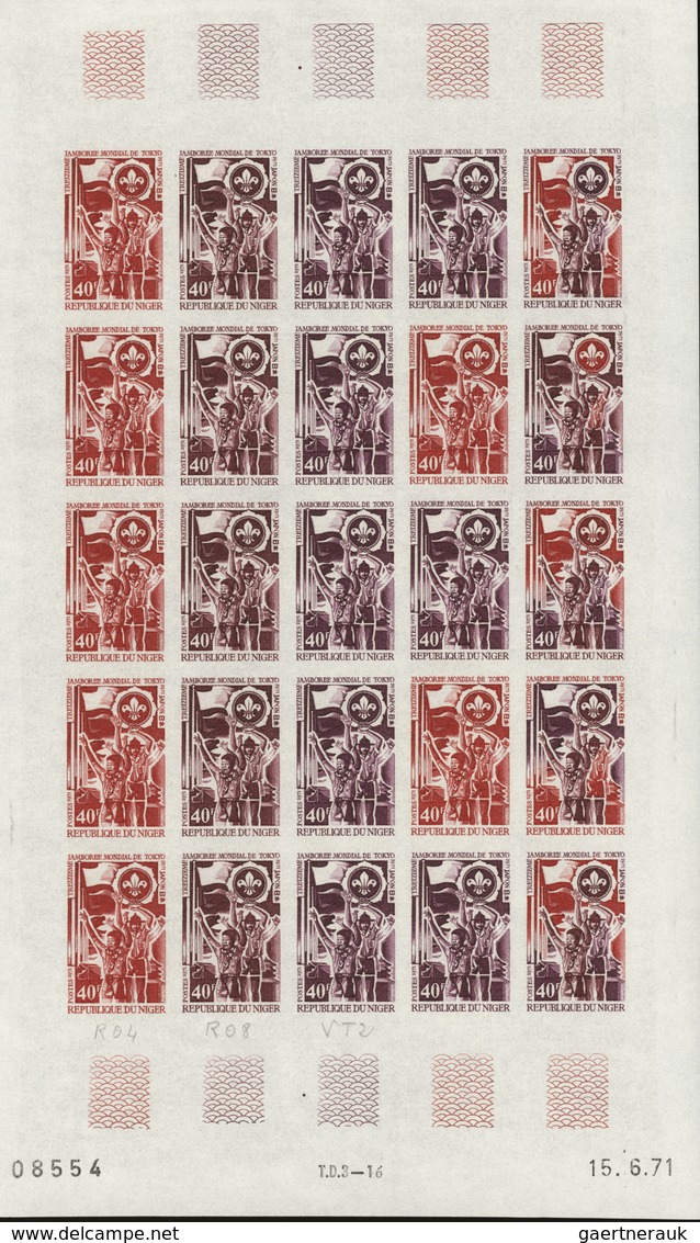 Niger: 1969/1978, IMPERFORATE COLOUR PROOFS, MNH collection of 105 complete sheets (=2.245 proofs),