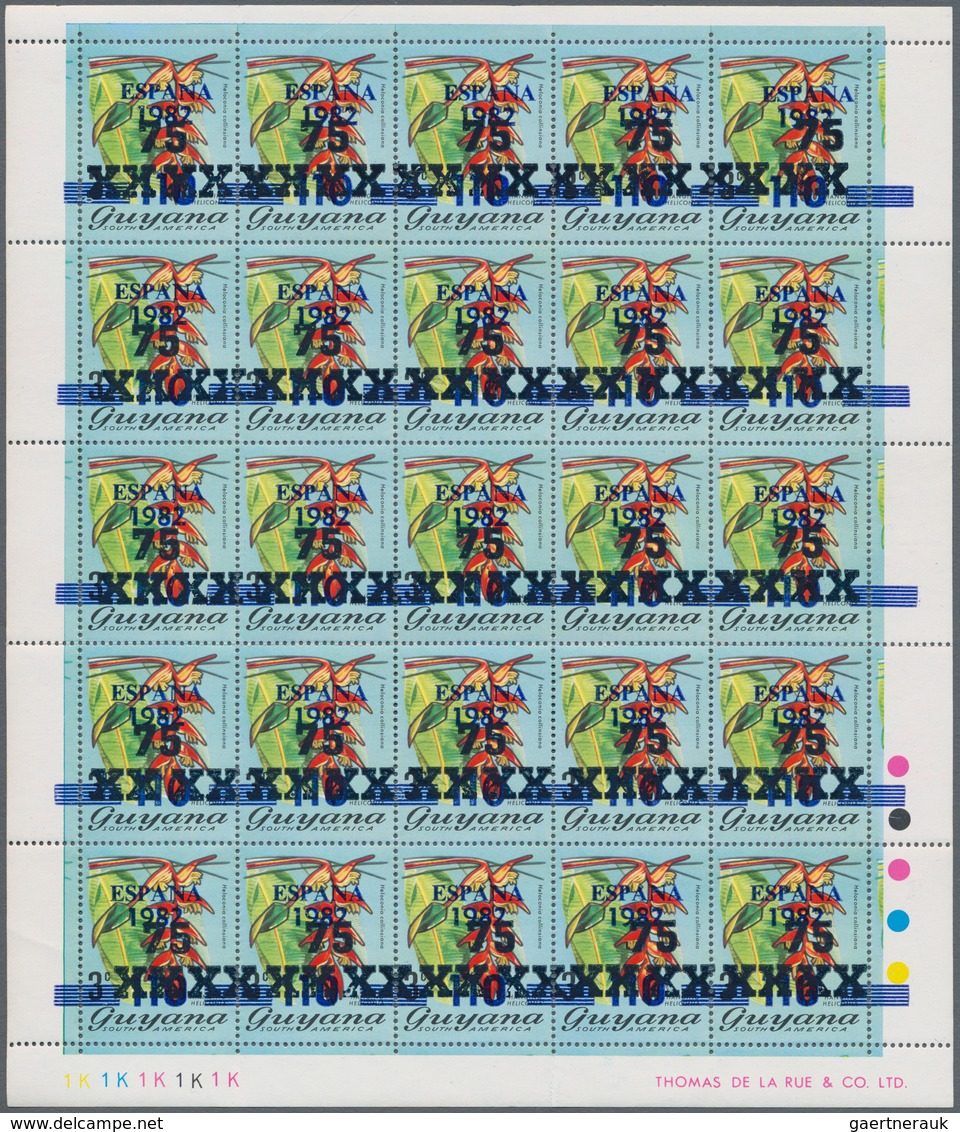 Thematik: Flora, Botanik / Flora, Botany, Bloom: 1975/1990 (ca.), GUYANA: Duplicated Accumulation In - Otros & Sin Clasificación