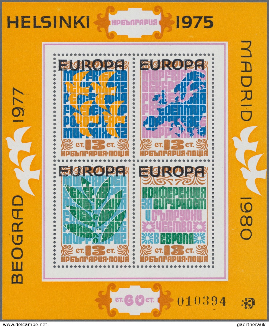 Bulgarien: 1979/1985, Accumulation With 328 Miniature Sheets In Eight Different Types Incl. Many Att - Unused Stamps