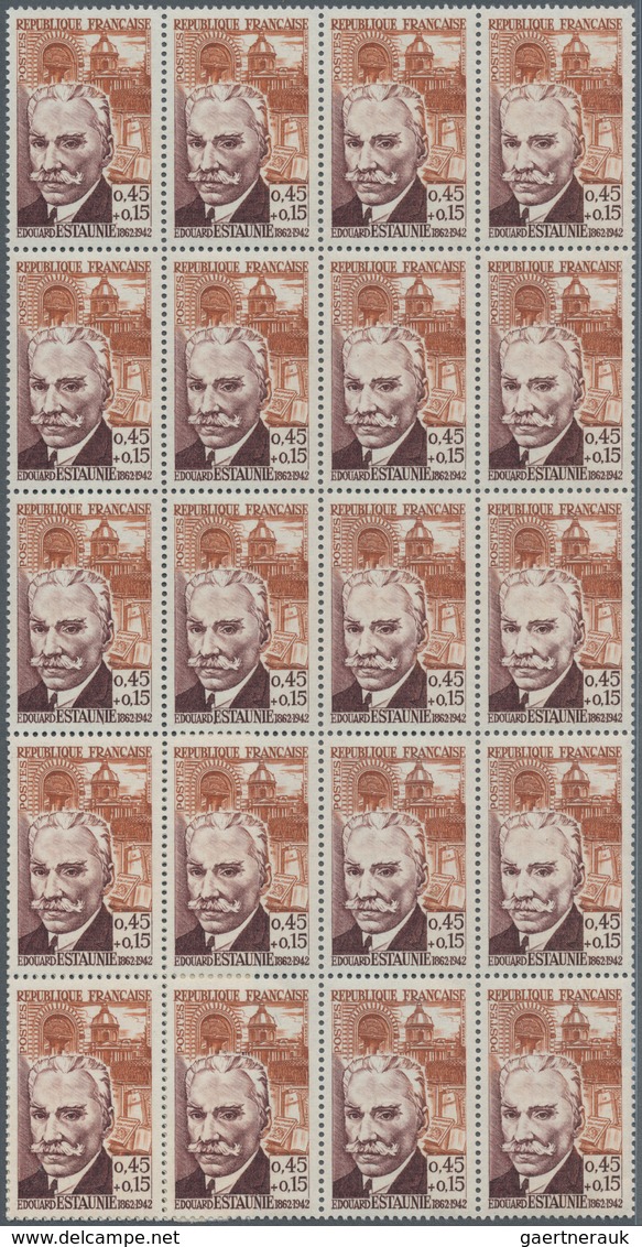 Frankreich: 1940/1966, comprehensive MNH stock, well filled and sorted on stockcards, mainly commemo