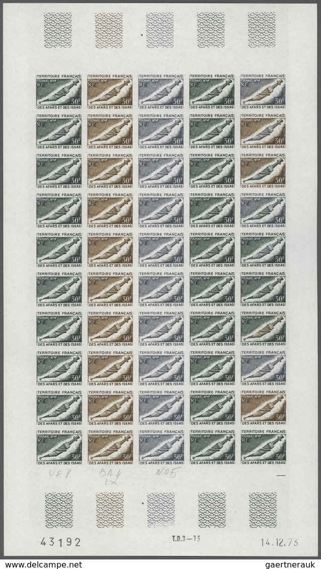 Frankreich: 1961/1979, France and area, IMPERFORATE COLOUR PROOFS, MNH assortment of 33 complete she