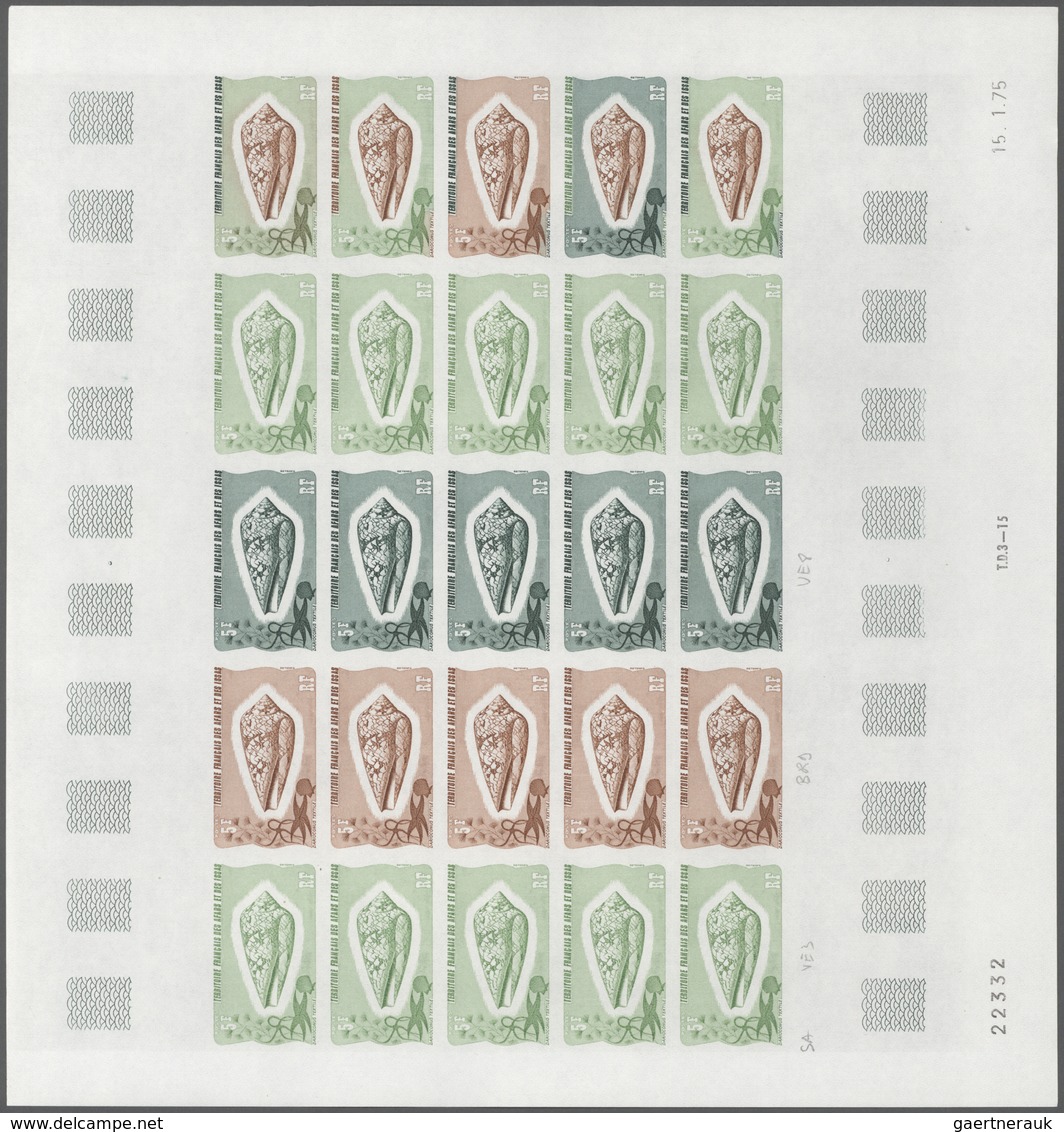 Frankreich: 1961/1979, France and area, IMPERFORATE COLOUR PROOFS, MNH assortment of 33 complete she