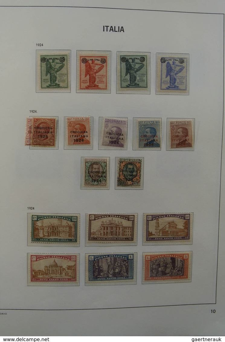 Italien: 1861-1975. MNH, mint hinged and used collection Italy 1861-1975 in 2 Davo cristal albums an