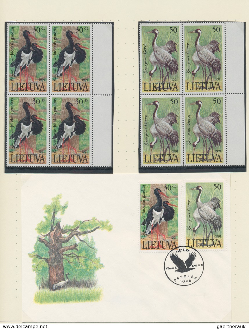 Baltische Staaten: 1990/1993, Estonia, Latvia, Lithuania, extensive, specialized collection of the f
