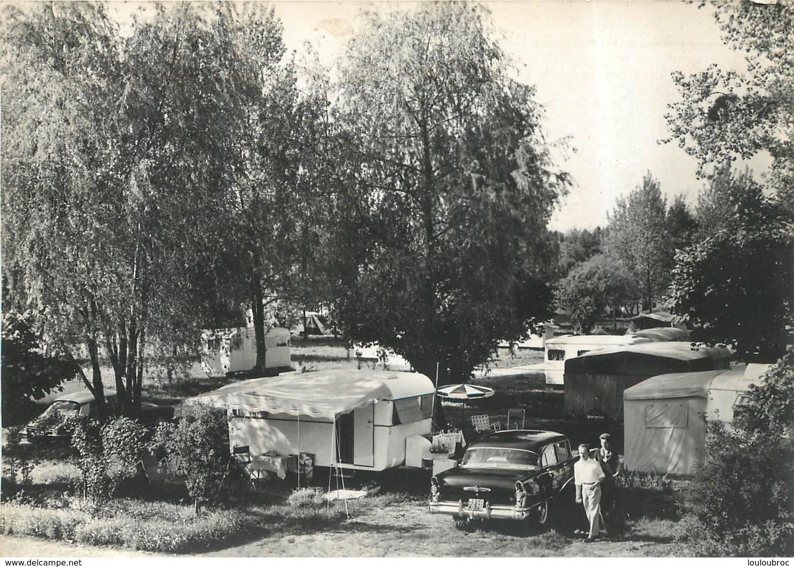 SAINTE GENEVIEVE DES BOIS LE CAMPING DES BORDS DE L'ORGE CAMP DE TOURISME CARAVANE TENTE ET VIEILLE AUTOMOBILE - Sainte Genevieve Des Bois