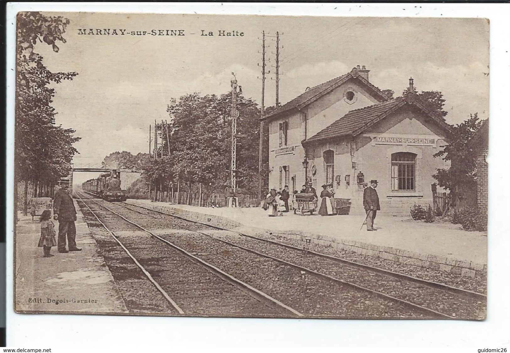 10 Marnay Sur Seine,la Halte,gare , Train,locomotive à Vapeur - Stations - Met Treinen