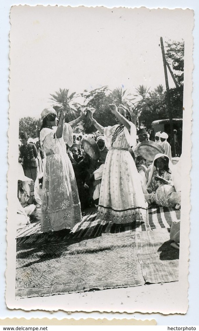 Femme Woman Danse Danseuse Chameau Camel Touareg Maure Arabe Desert   Dromadaire  Afrique Nord Maghreb - Africa