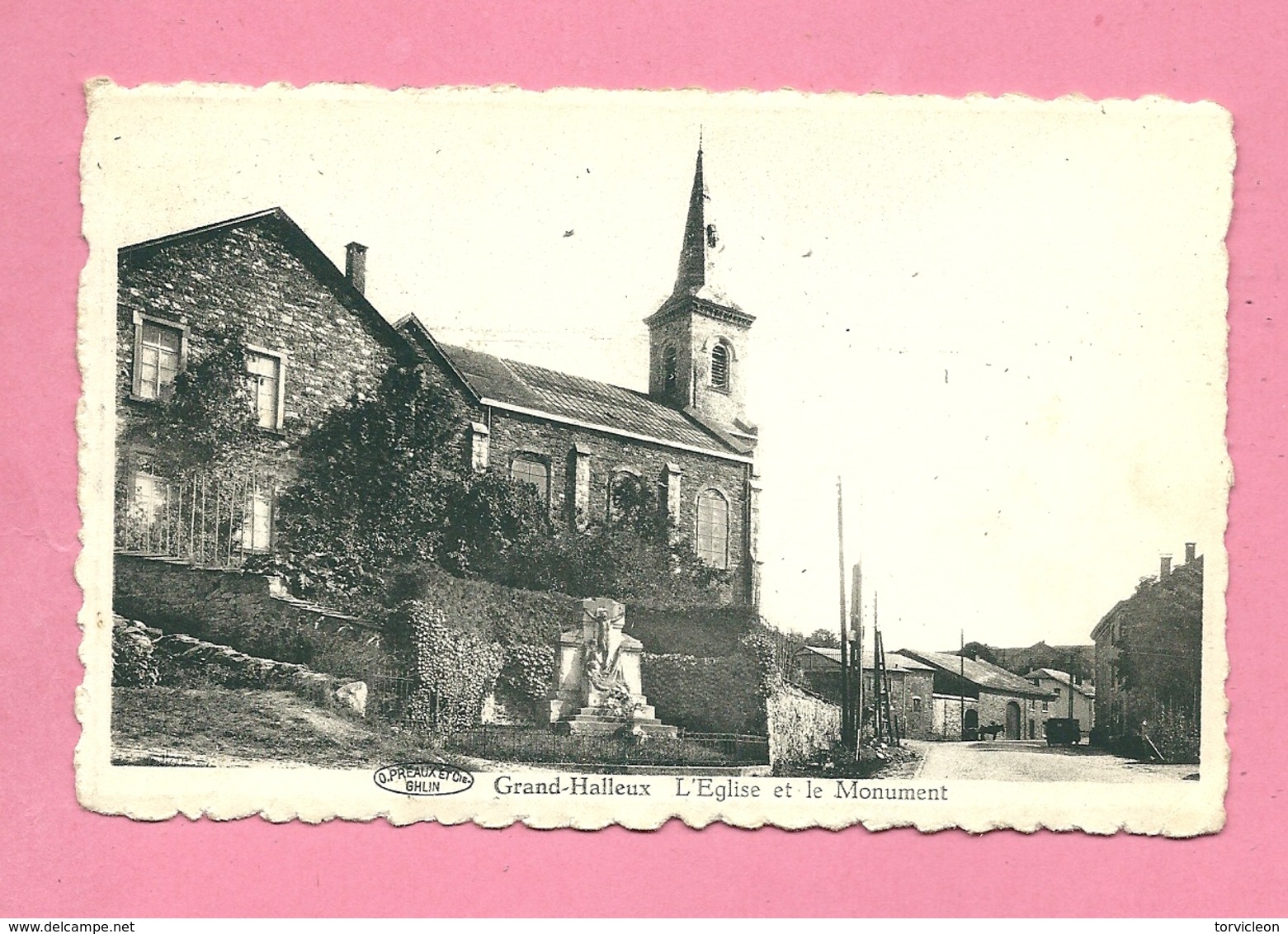 C.P. Grand-Halleux =  L'  Eglise Et Le Monument 1914-1918  Et  1940-1945 - Vielsalm