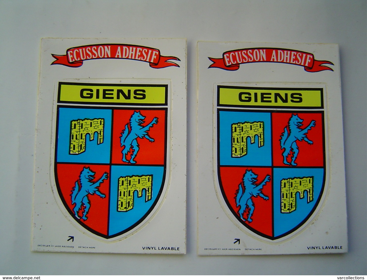 CARTE POSTALE : ECUSSON ADHESIF - AUTOCOLLANT / GIENS - Autres & Non Classés