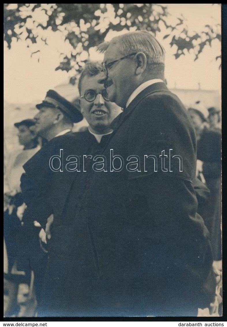 1938 Dr. Etter Jenő (1897-1973) Esztergomi Főügyész, Későbbi Polgármester és Gróf Almásy József  A Királyi Várban A Korm - Otros & Sin Clasificación