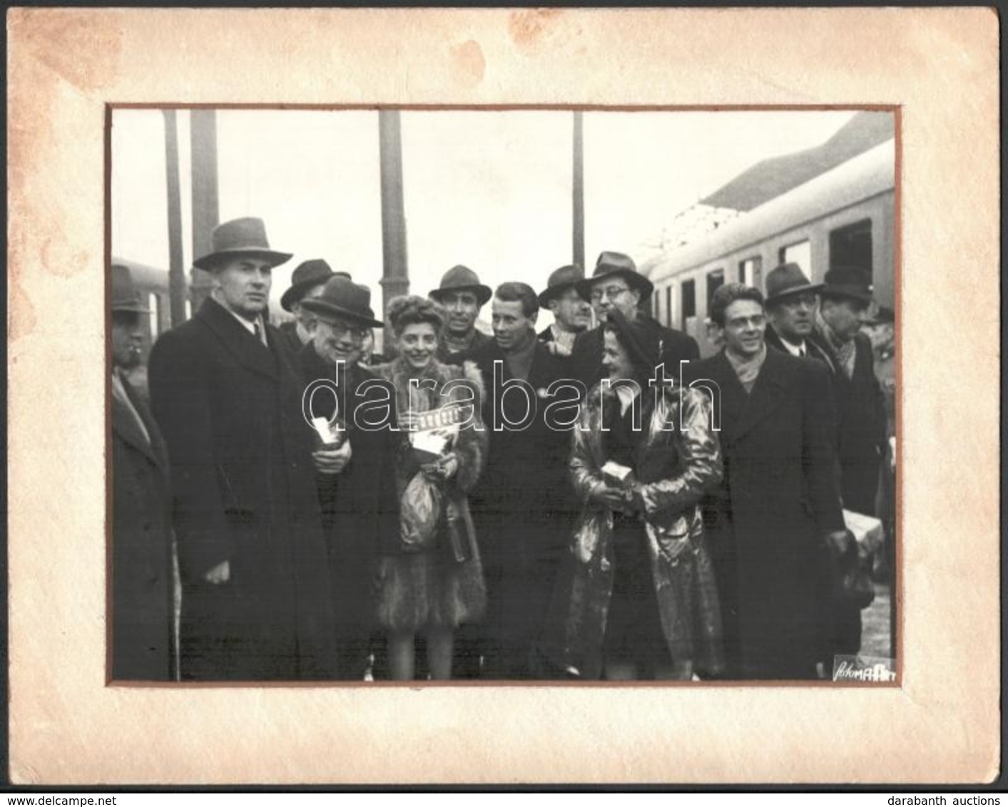 1948 Kékessy Andrea és Király Ede Hazatérésekor Az 1948-as St. Moritz-i Téli Olimpiáról, Ahol 2. Helyet Szereztek, Körül - Otros & Sin Clasificación