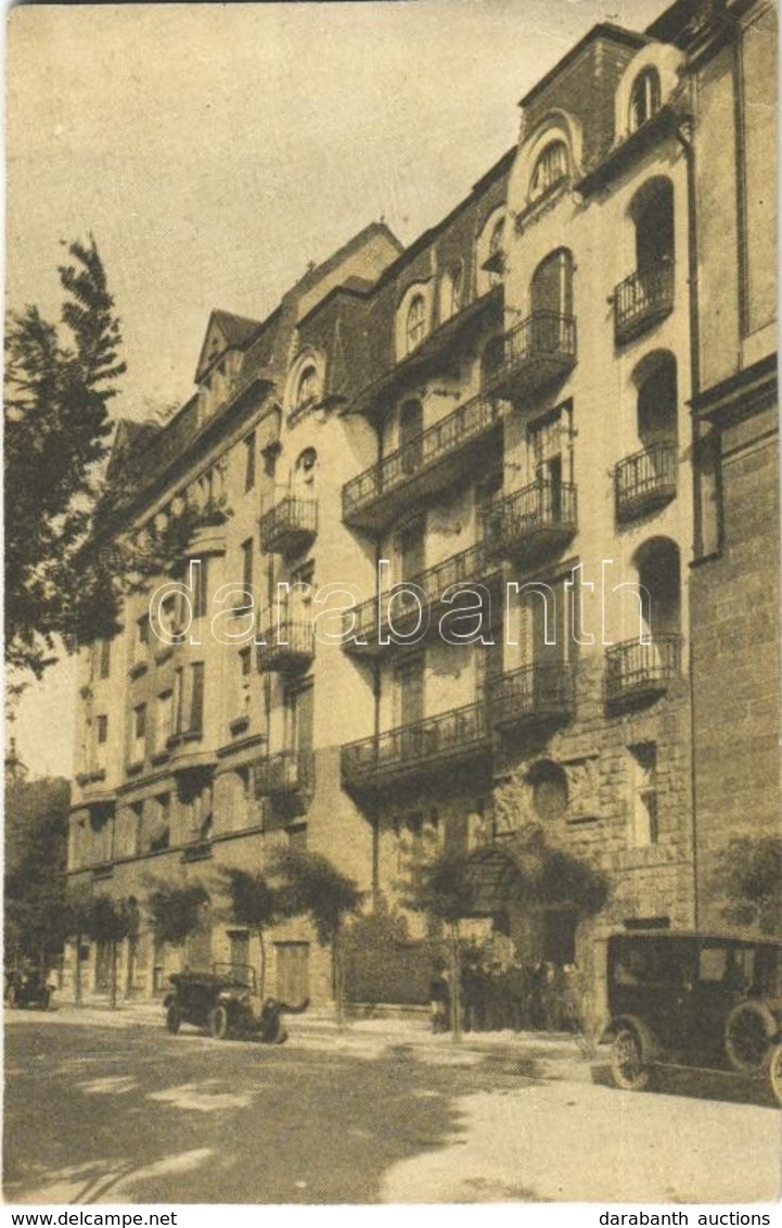 ** T4 Budapest VI. Dr. Jakab-féle Ligetszanatórium, Főhomlokzat, Automobil. Diskay Műterem. Nagy János Utca 47. (vágott  - Sin Clasificación