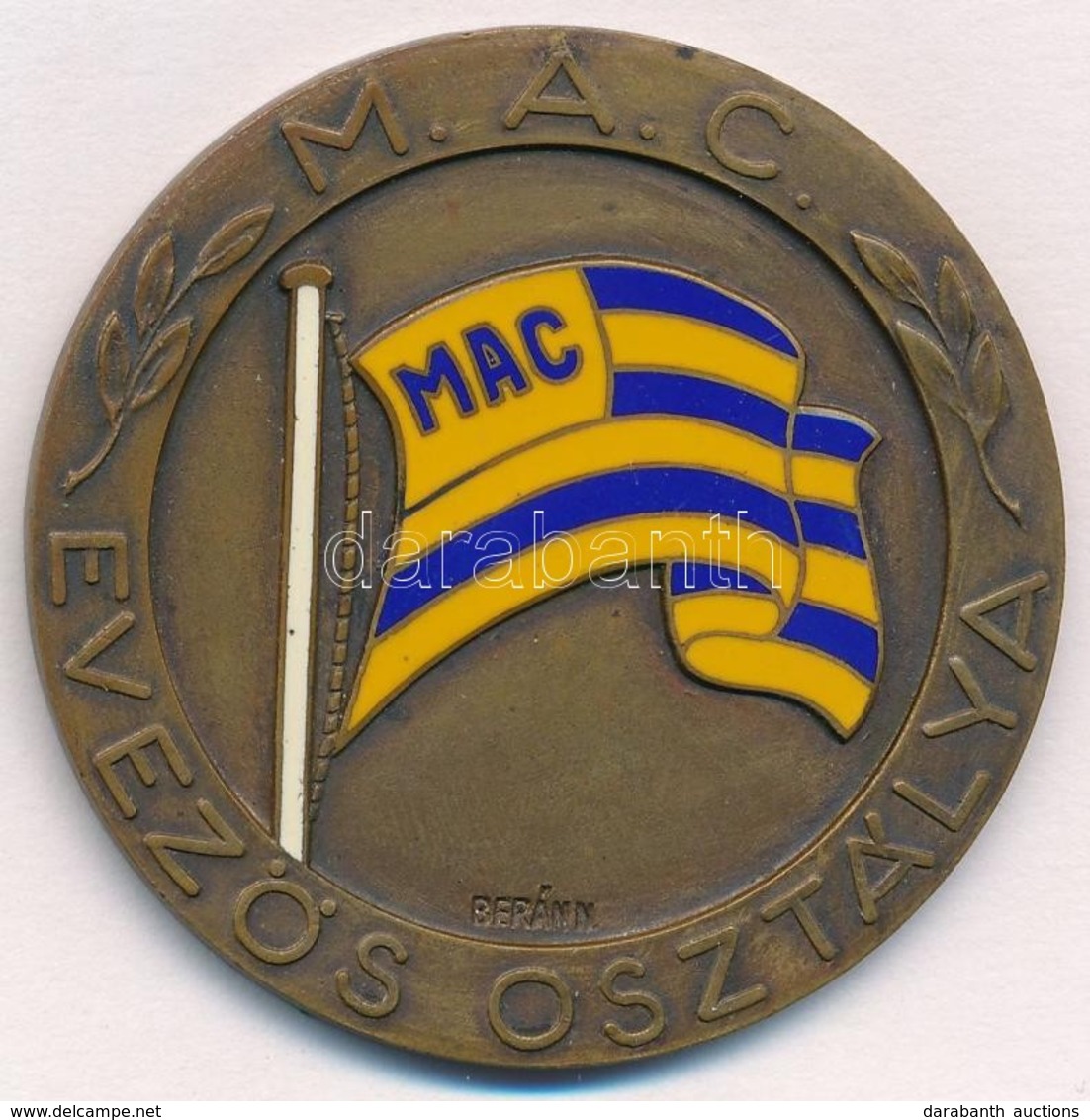 1935. 'M.A.C. (Magyar Athletikai Club) Evezős Osztálya' Hátlapon Gravírozva 'Nyolcas I.' Zománcbetétes Br Sport Díjérem, - Sin Clasificación