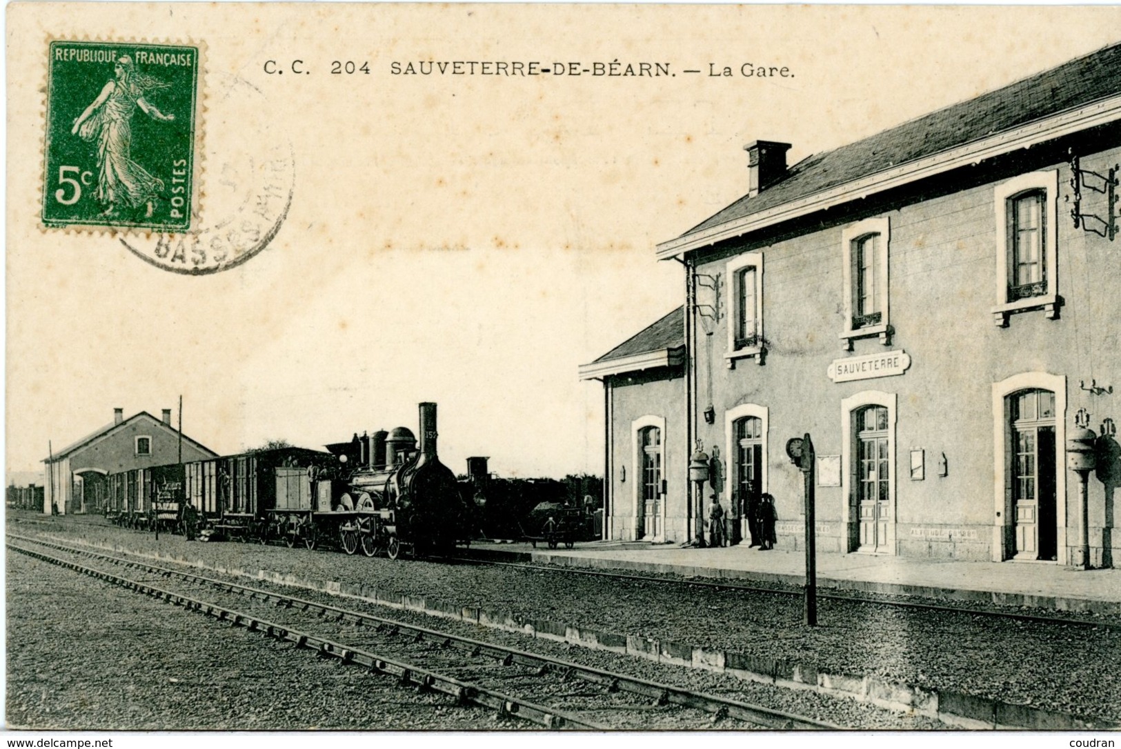 64. SAUVETERRE DE BEARN. La Gare. Plan Intéressant. Légèrement Tachée. - Sauveterre De Bearn