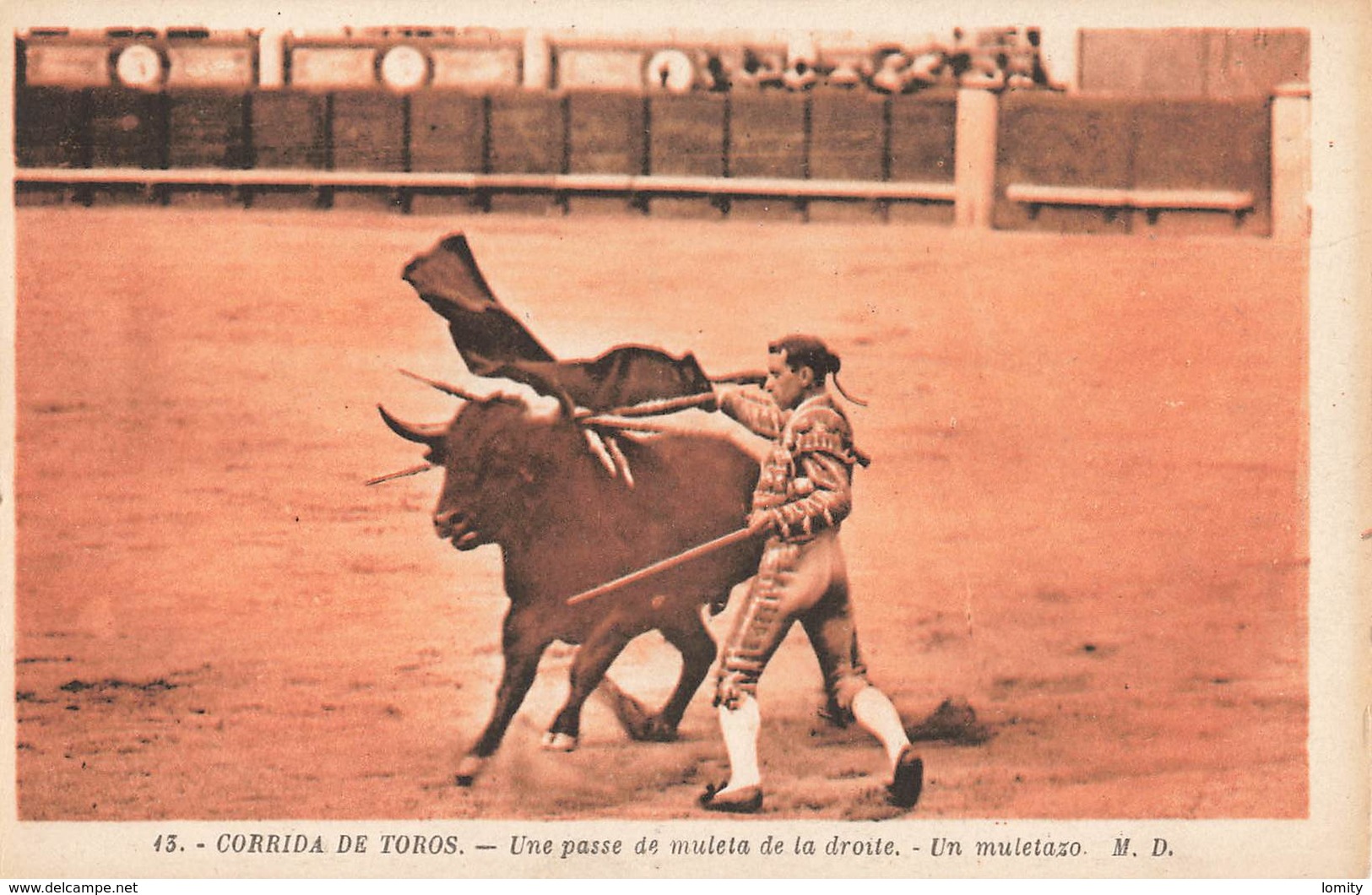 Corrida De Toros Passe De Muleta De La Droite Un Muletazo Toreador Torero Taureau - Corrida