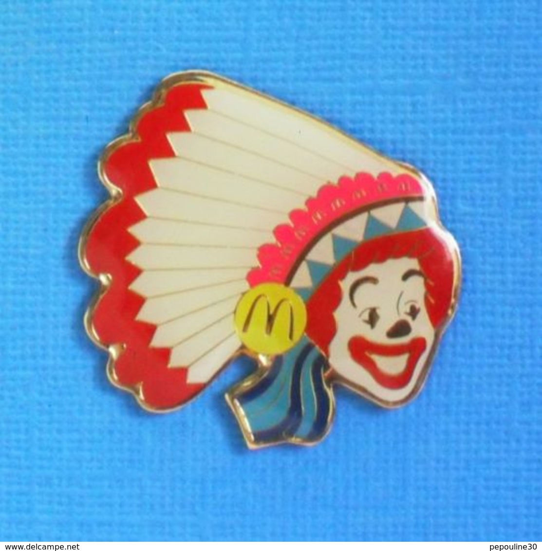 1 PIN'S //  ** RONALD / COIFFE DE CHEF INDIEN COMANCHE / McDONALD'S ** . (McDonald's 2001®) - McDonald's