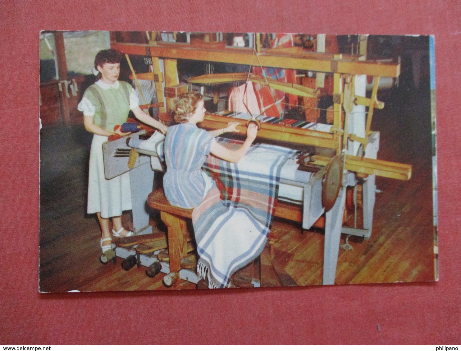 Hand Loom Weaving In Kentucky   Ref  3867 - Craft