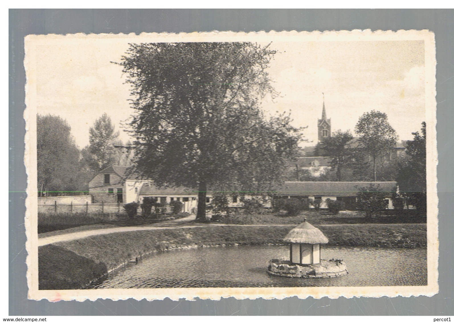 JM31.01 /  CPA / CHATEAU DE FALLAIS " QUIETUDE " - VUE VERS LA FERME - Braives