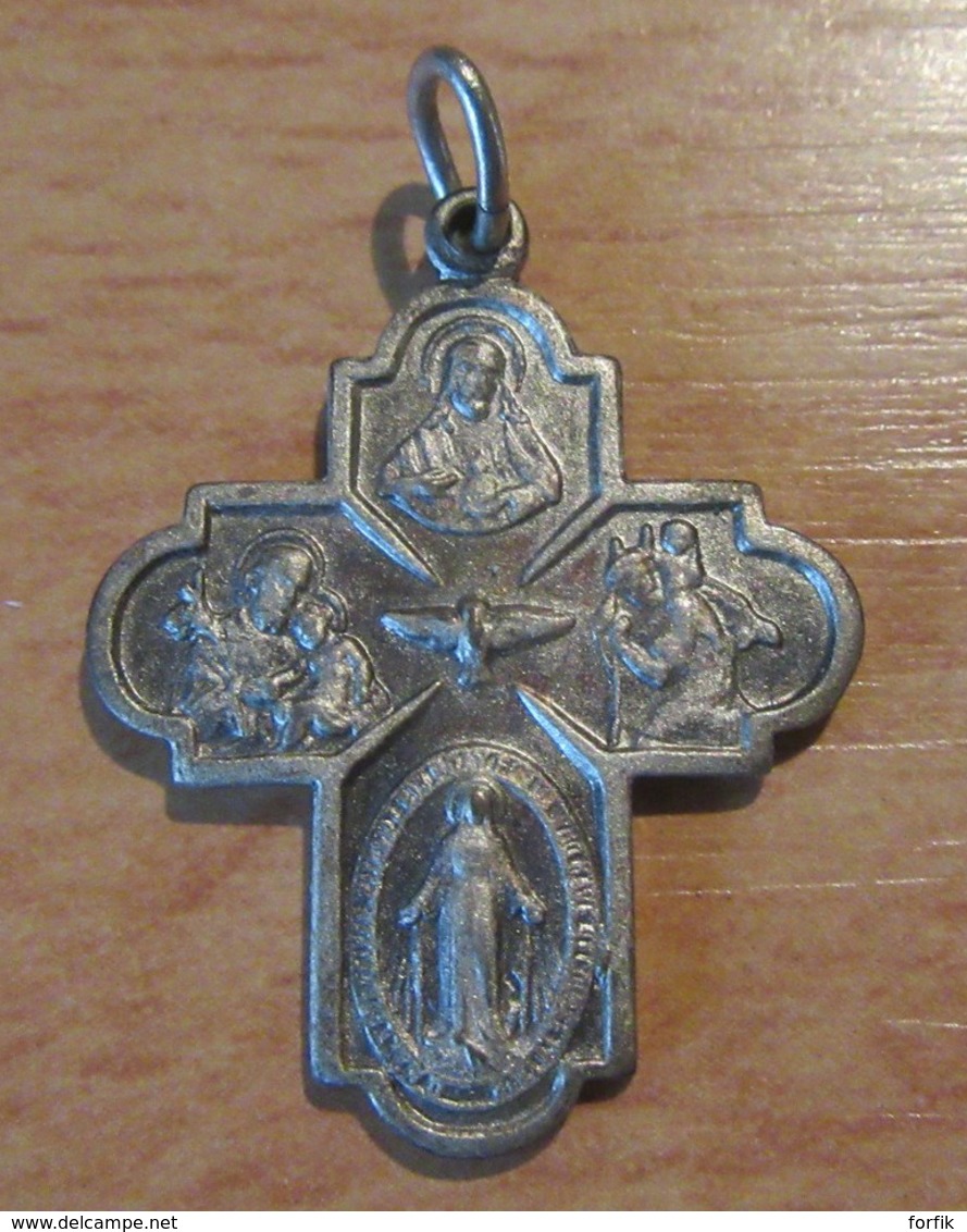 Religion - Petite Croix Religieuse En Métal Argenté Représentant Les Saints Et Jesus - Légende "France" - Religión & Esoterismo