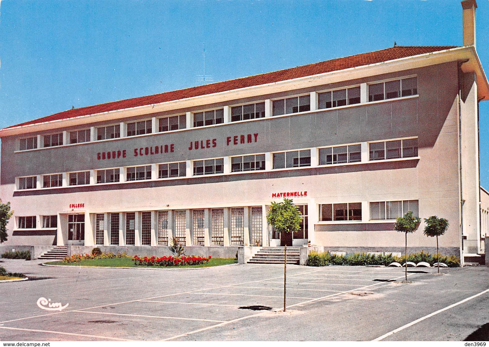 Les AVENIERES - Groupe Scolaire Jules-Ferry - Collège, Maternelle - Les Avenières