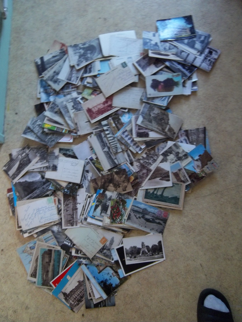 Cartes Postales Lot En Vrac 2.210 Kgs - 100 - 499 Cartes