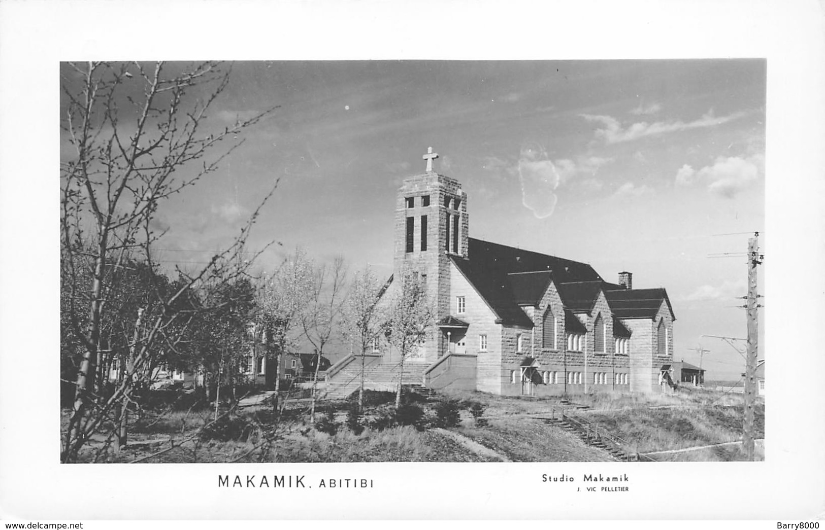 Canada Quebec Makamik Abitibi Church Kerk  Studio J. Vic Pelletier - MAKAMIK - MACAMIC   Foto Photo  Barry 5104 - Autres & Non Classés