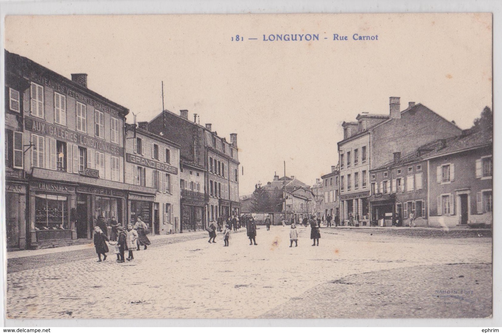 LONGUYON - Rue Carnot - Grand Bazar - Longuyon