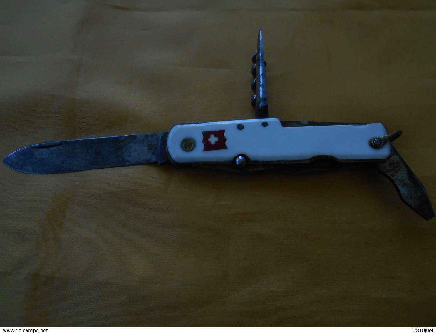 Couteau Suisse Ancien - Knives