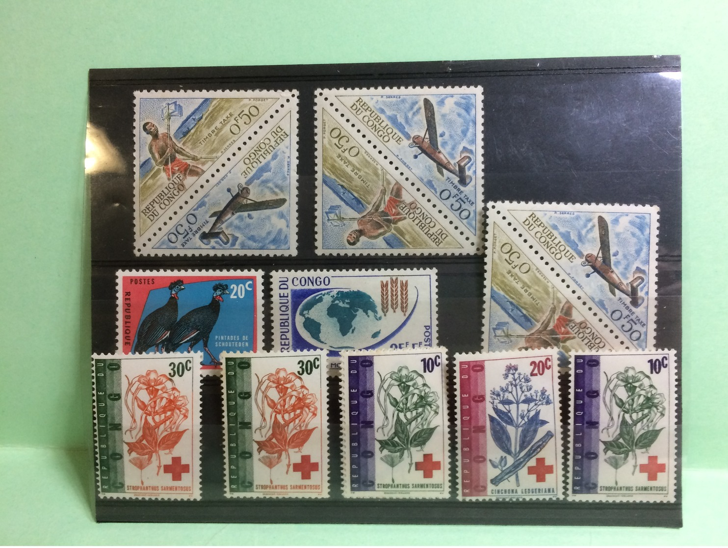 Lot timbres oblitérés + neufs +surcharge Pays Monde voir photos
