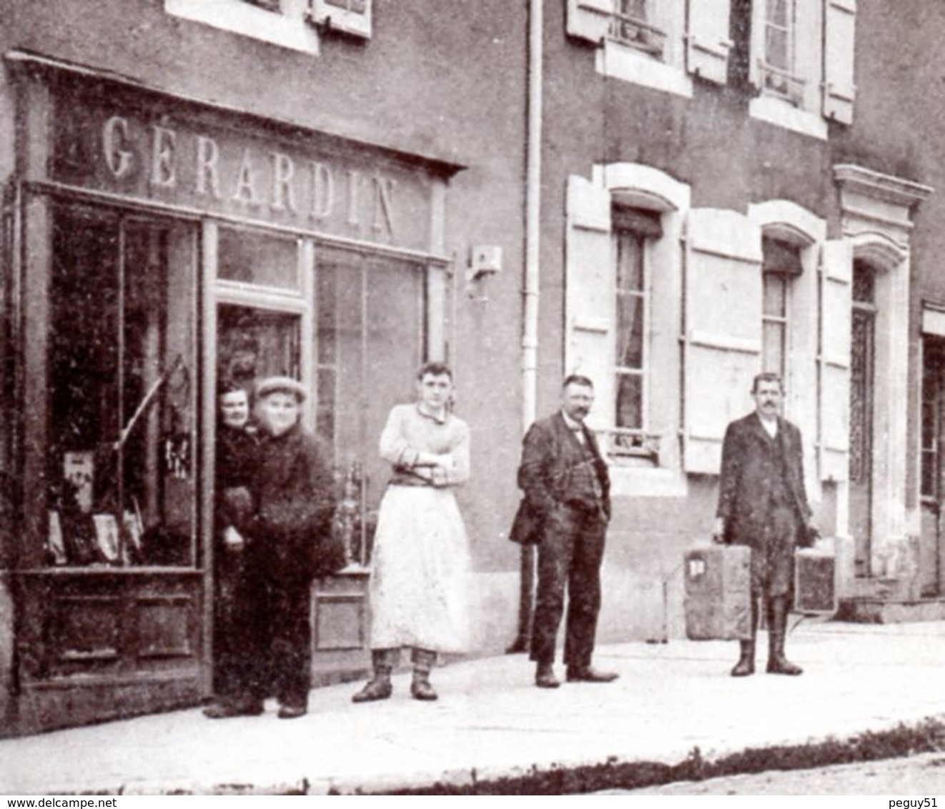 55. Stenay. Rue Du Quartier. Magasin Gérardin - Stenay