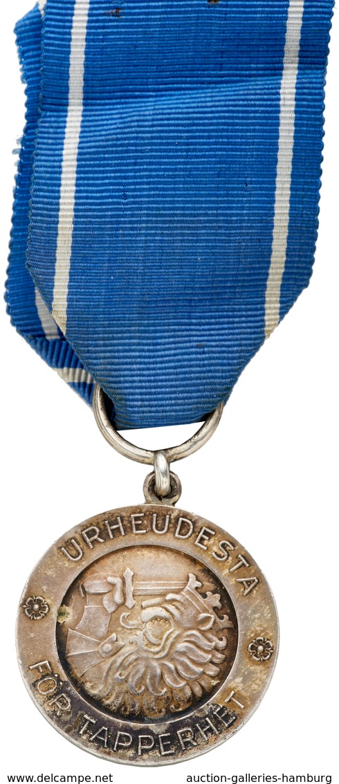 Orden & Ehrenzeichen: FINNLAND; 1941, "Tapferkeitsorden" Aus Silber In Guter Erhaltung Mit Text "Urh - Otros & Sin Clasificación