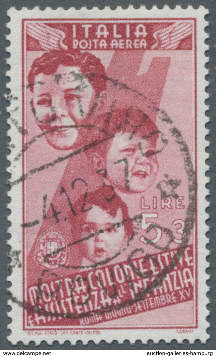 Italien: 1860 - 1979, very fine collection housed on four leaves album, with several better items an