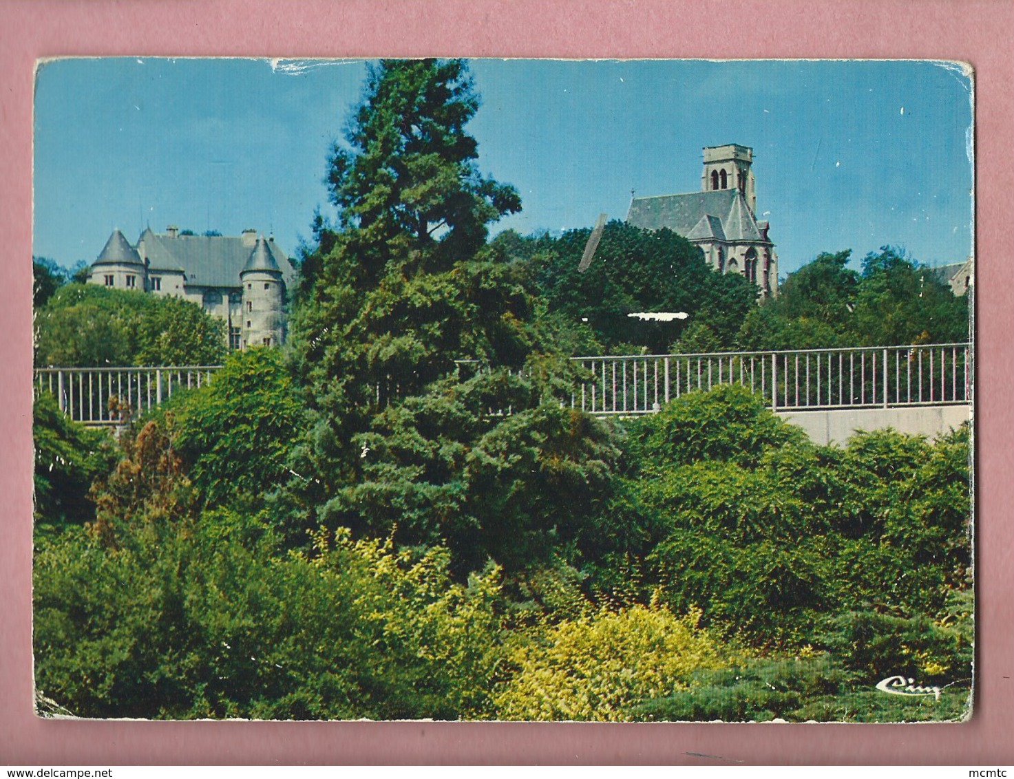 CPM - Montataire -(Oise) - L'église Et Le Château - Montataire