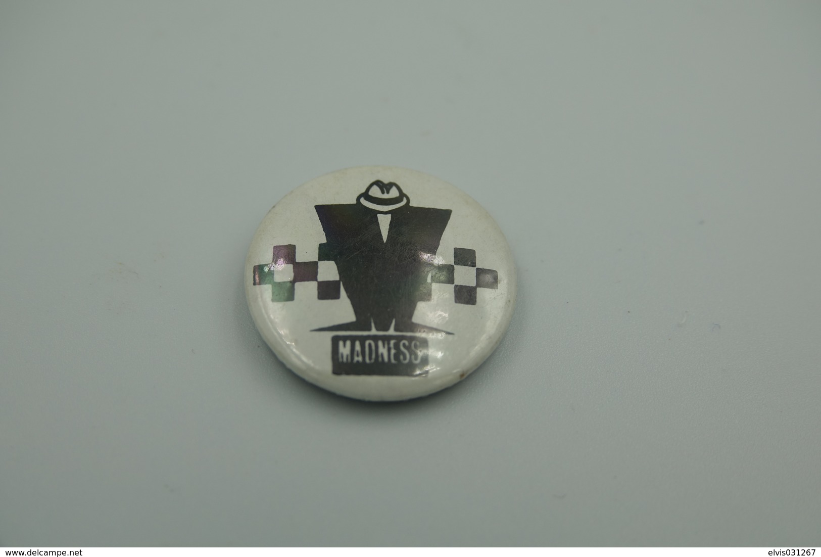 Vintage BUTTON: MADNESS TWOTONE *** - 1 INCH - Speld - Epingle - Badge - Pinback - RaRe - ORIGINAL 1980's - VTG SKA - Non Classés