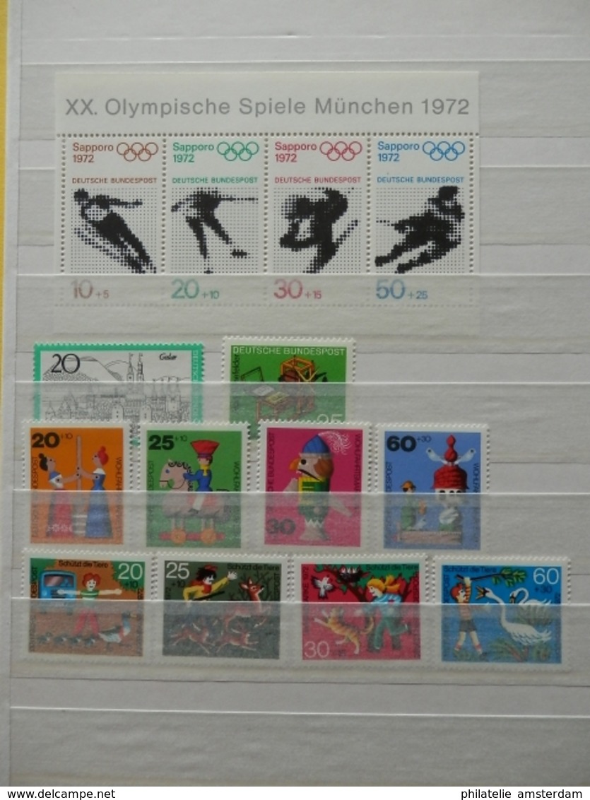 WEST GERMANY 1956-1977 & BERLIN 1977-1990 - MNH collection in stockbook