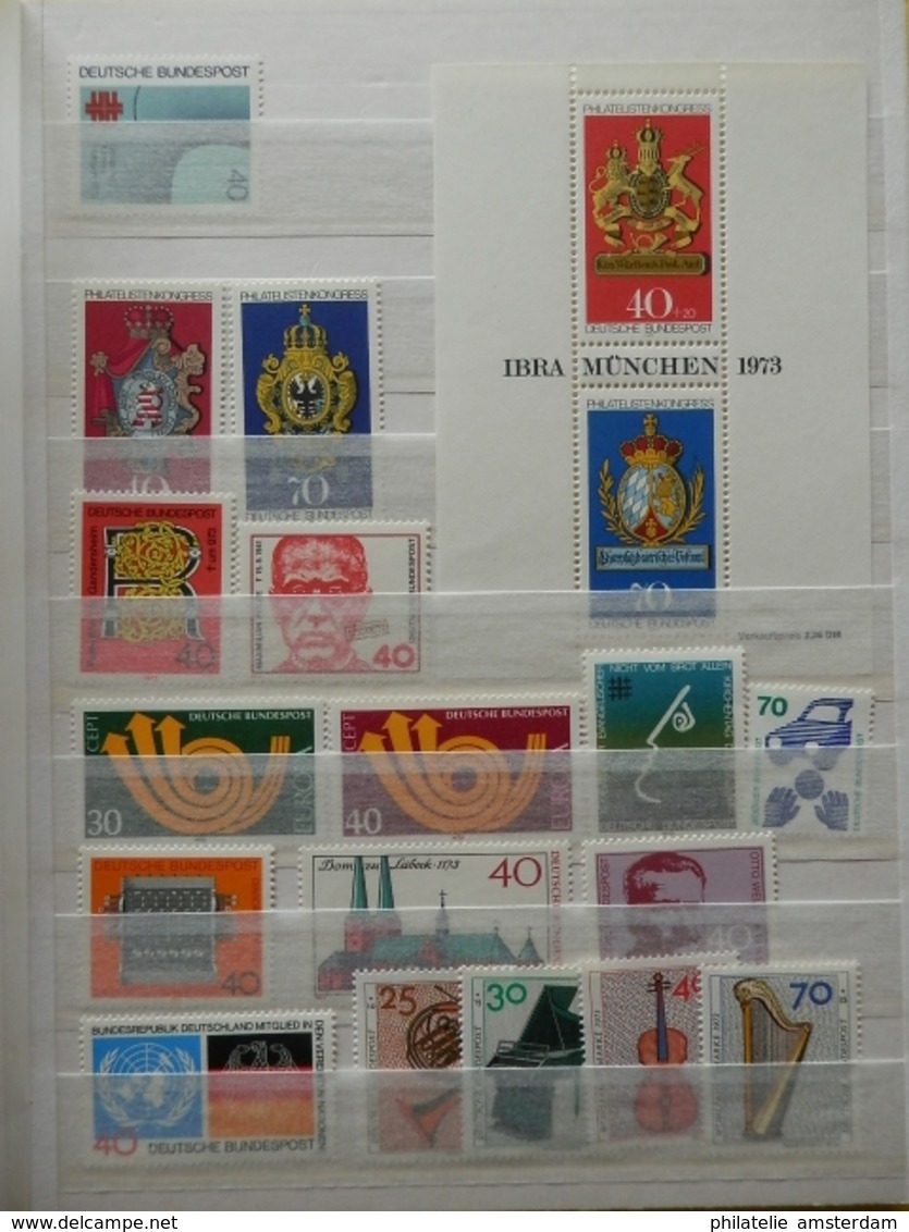 WEST GERMANY 1956-1977 & BERLIN 1977-1990 - MNH collection in stockbook