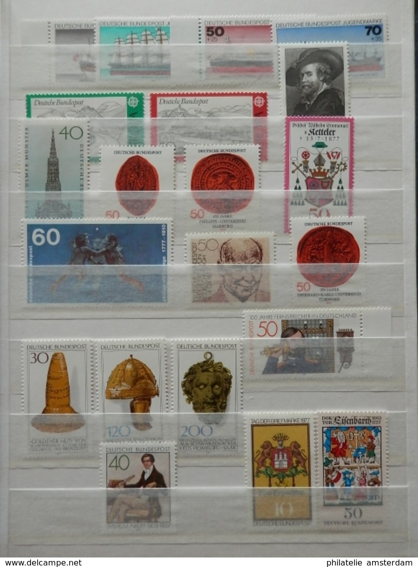 WEST GERMANY 1956-1977 & BERLIN 1977-1990 - MNH collection in stockbook