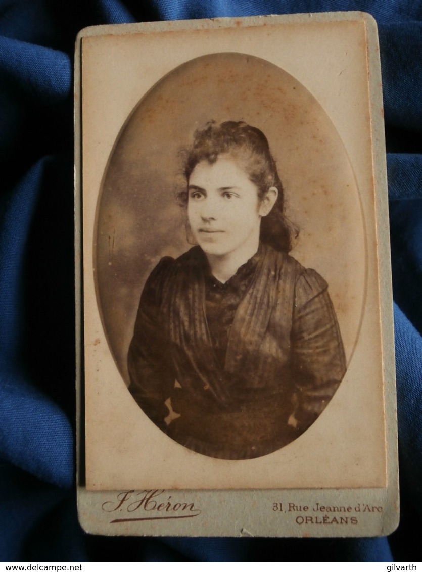 Photo CDV  Héron à Orléans  Portrait Jeune Fille  CA 1885 - L483D - Anciennes (Av. 1900)