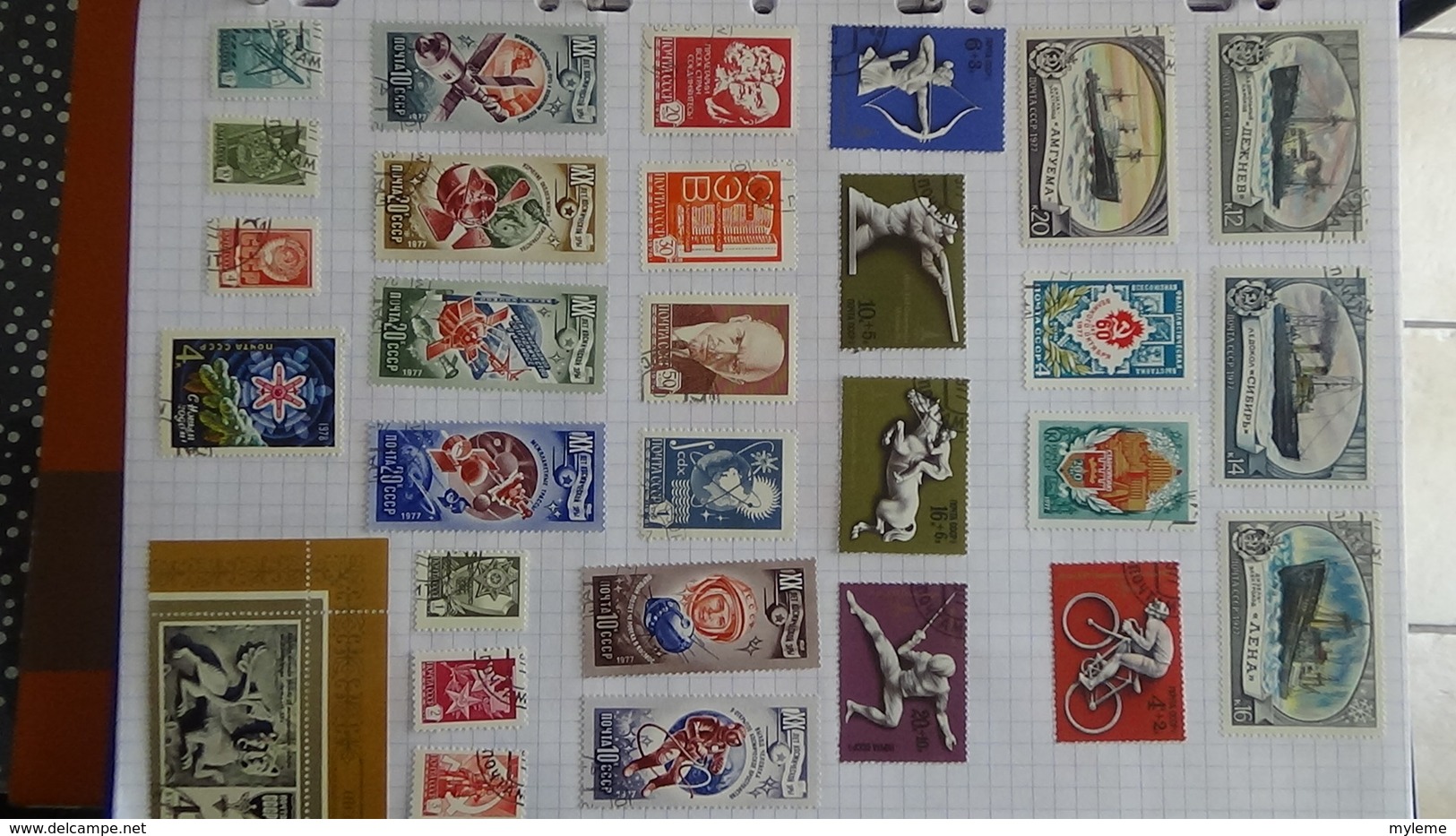 B384 Collection Timbres Oblitérés Et Environ 200 Blocs D'URSS. A Saisir !!! - Collections (with Albums)