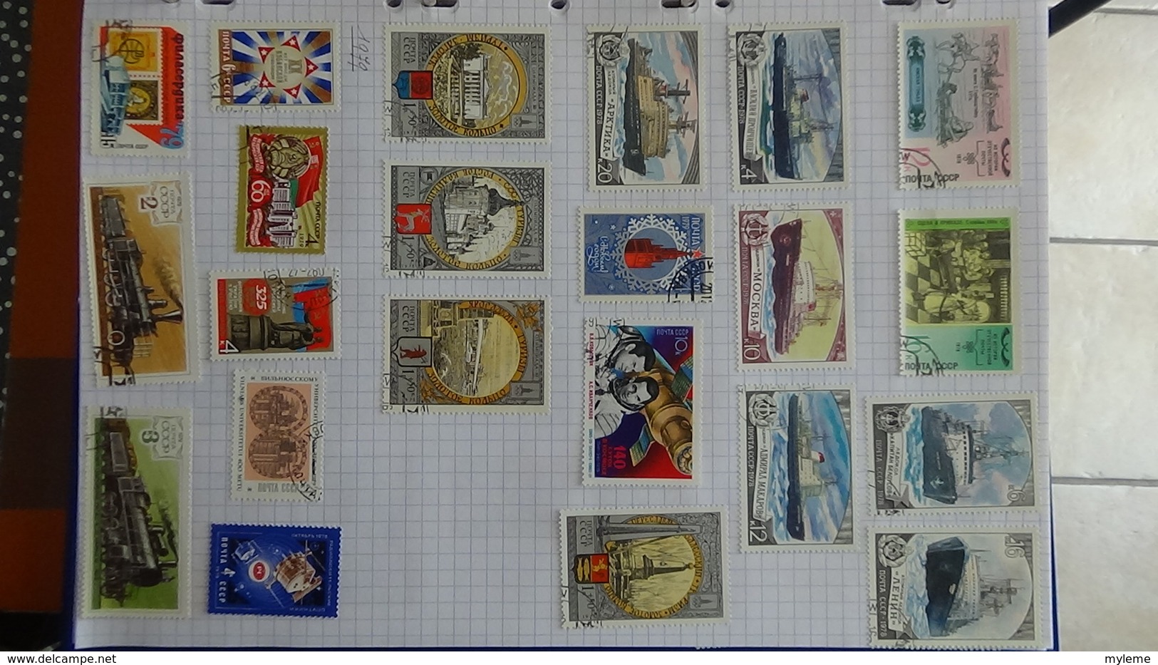 B384 Collection timbres oblitérés et environ 200 blocs d'URSS. A saisir !!!