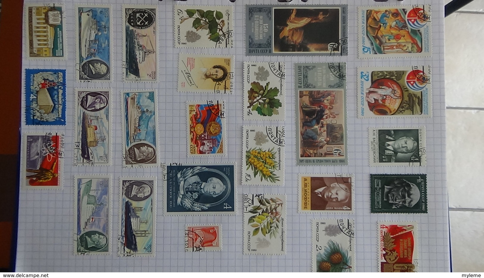 B384 Collection timbres oblitérés et environ 200 blocs d'URSS. A saisir !!!