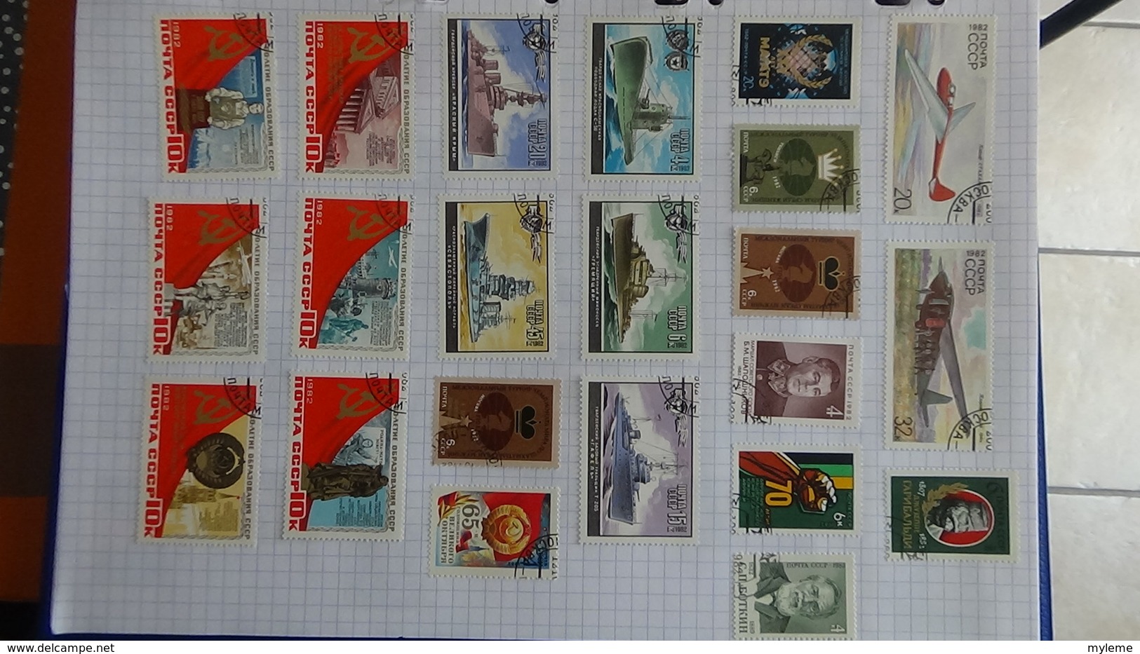 B384 Collection timbres oblitérés et environ 200 blocs d'URSS. A saisir !!!